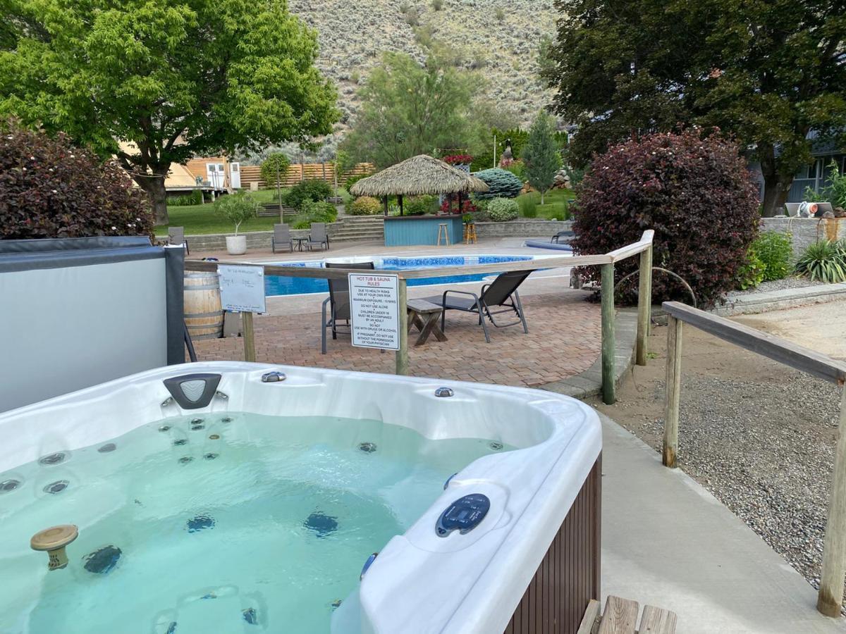 Similkameen Wild Resort & Winery Retreat Osoyoos Ngoại thất bức ảnh