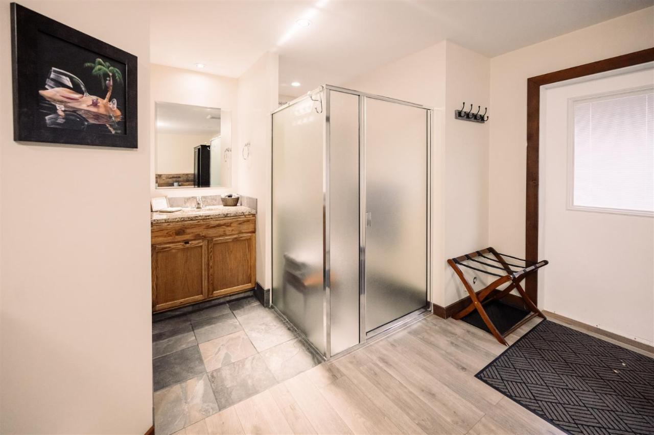 Similkameen Wild Resort & Winery Retreat Osoyoos Ngoại thất bức ảnh